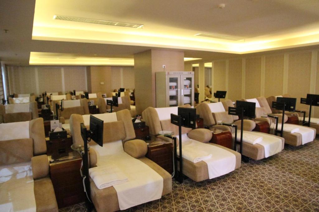 Water Way Hotel Guangzhou Exterior photo