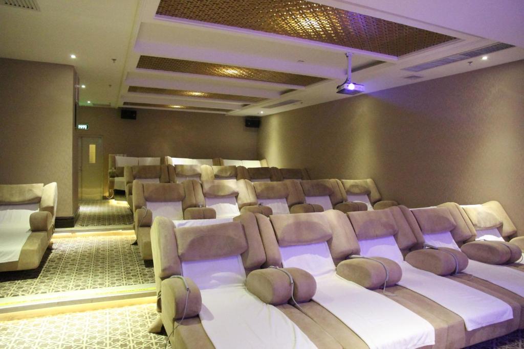 Water Way Hotel Guangzhou Exterior photo