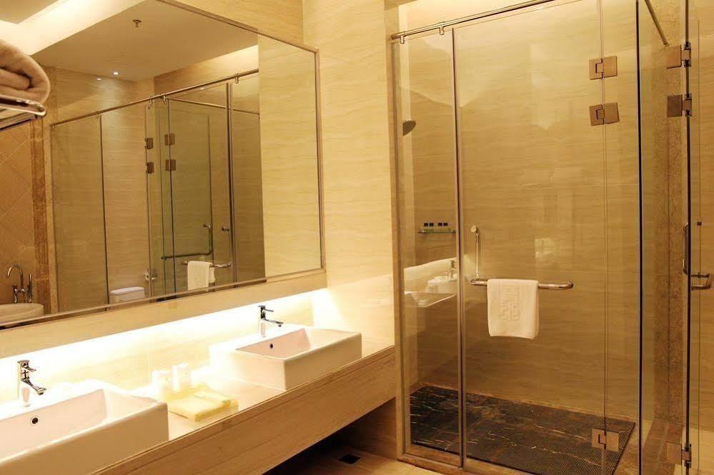 Water Way Hotel Guangzhou Exterior photo